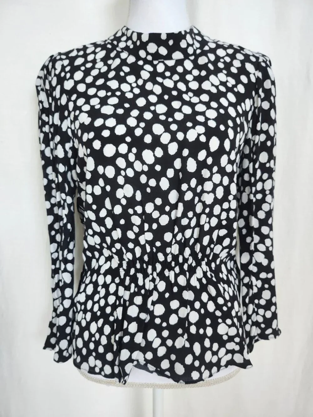 Zara Mock neck Puff Sleeve Top Blouse Size M Black White